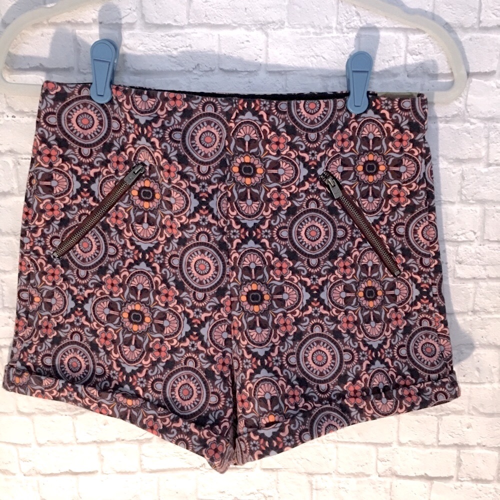 Hollister Medallion Print High Waist Short